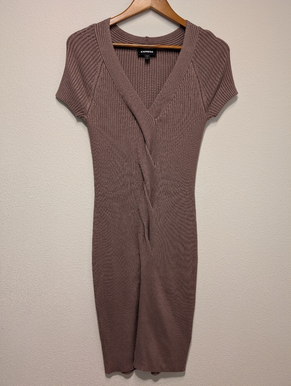 Express Mauve Ribbed V-Neck Midi Dress